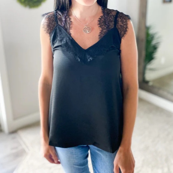 Black Eyelash Lace V Neck Cami - Picture 6 of 13